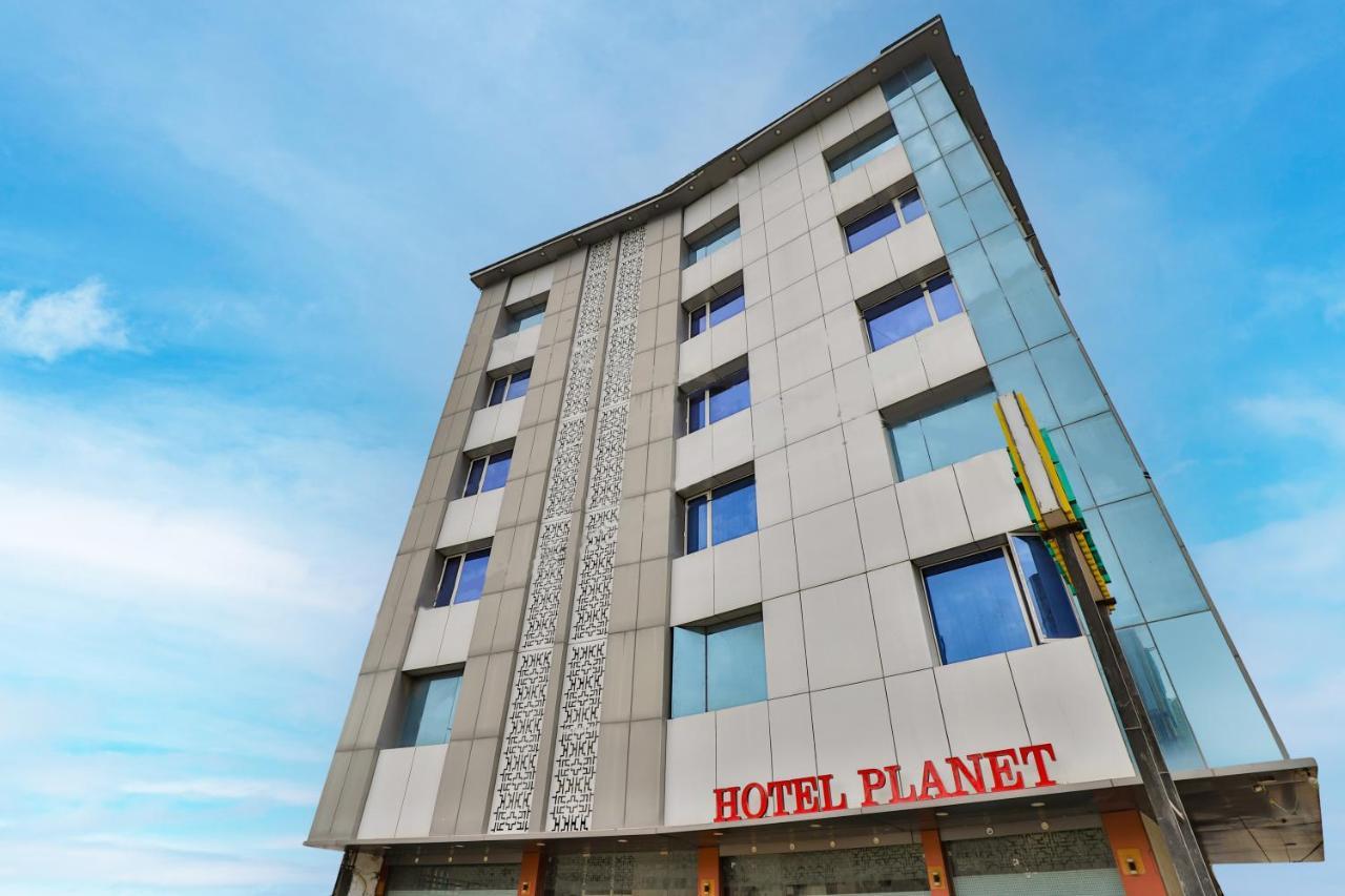 Hotel Planet Vadodara Kültér fotó