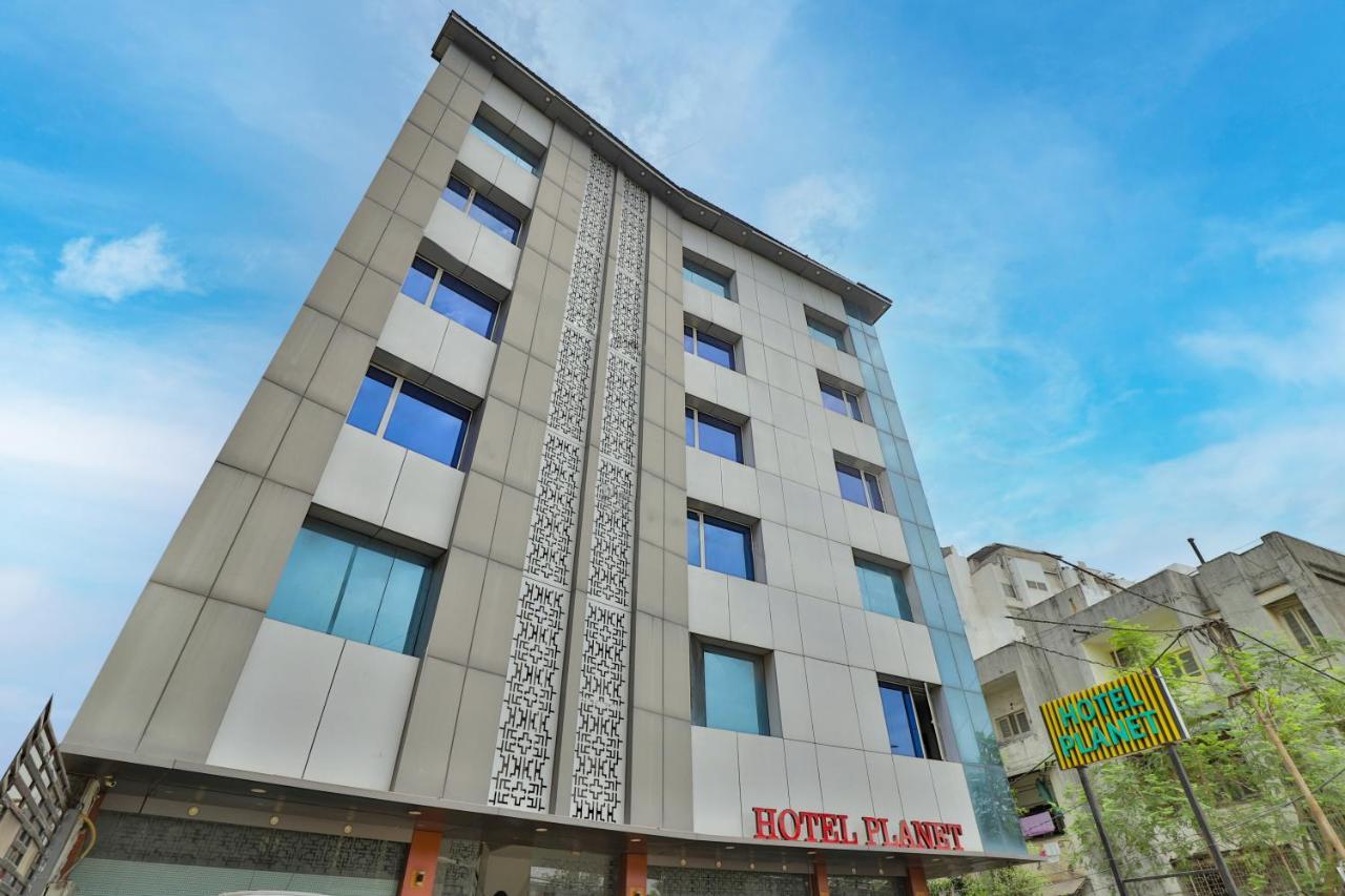Hotel Planet Vadodara Kültér fotó