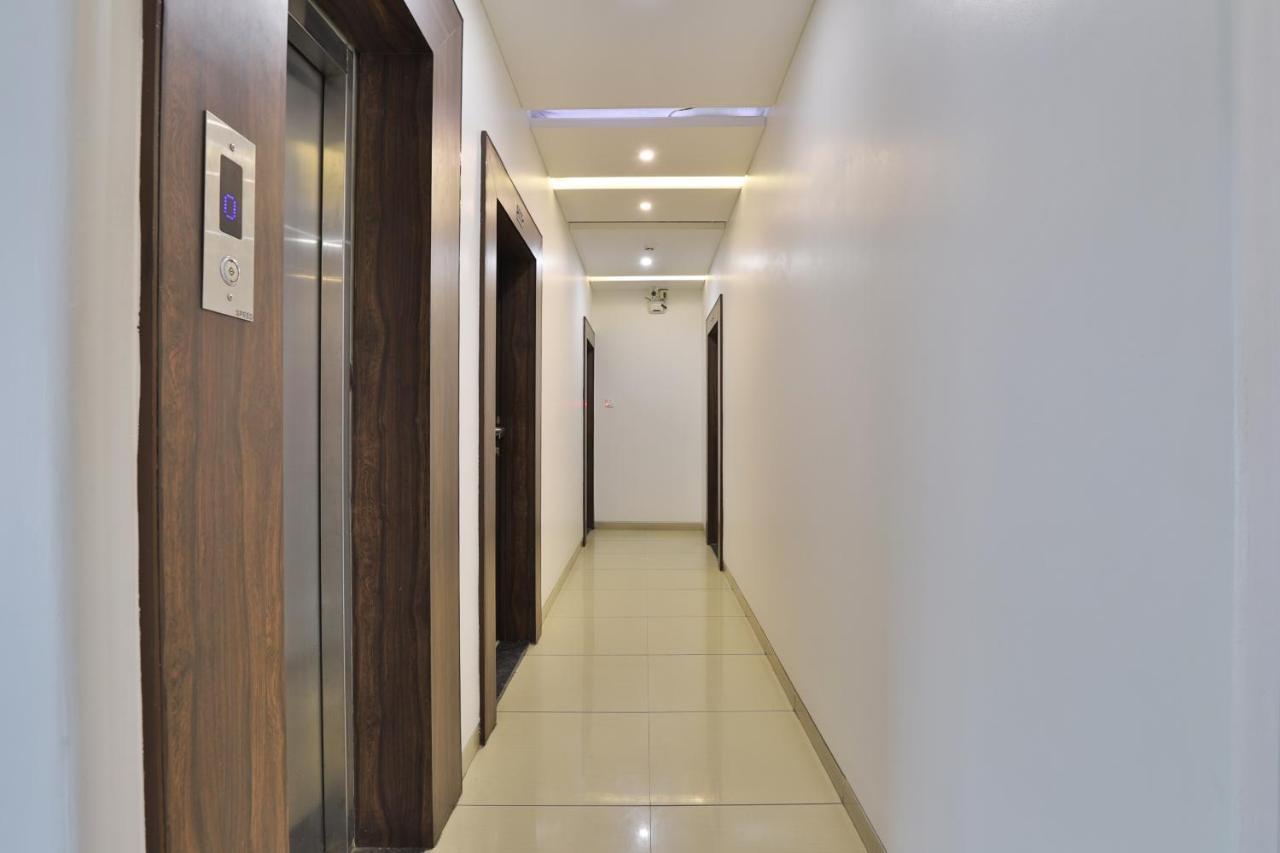 Hotel Planet Vadodara Kültér fotó