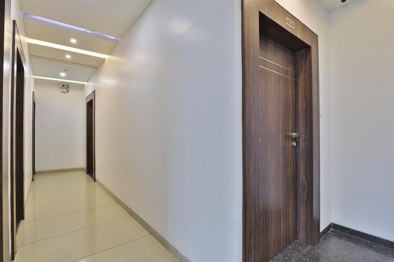 Hotel Planet Vadodara Kültér fotó