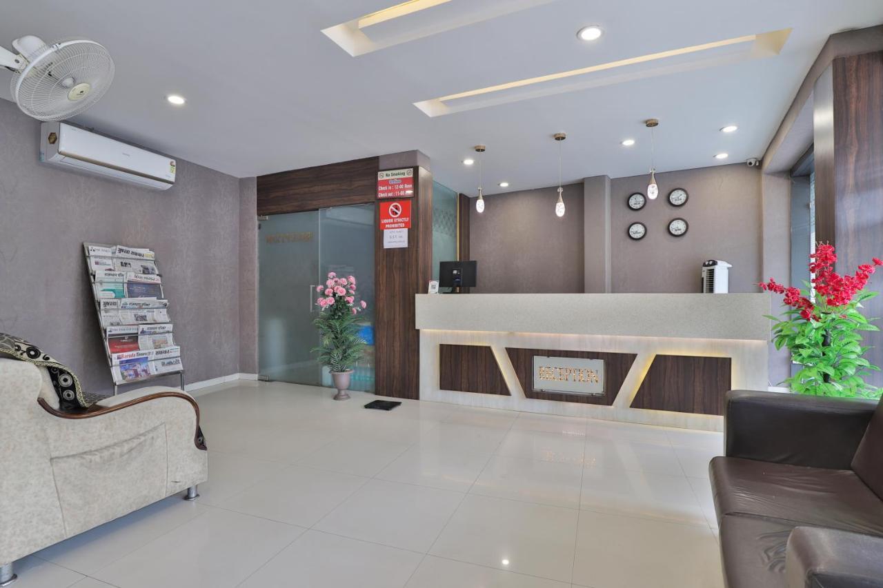 Hotel Planet Vadodara Kültér fotó