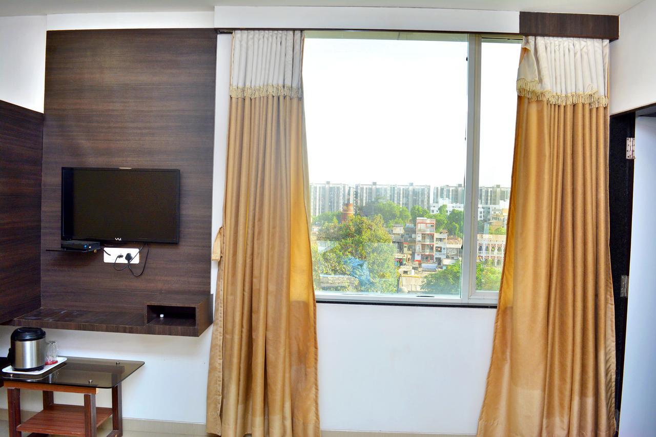 Hotel Planet Vadodara Kültér fotó